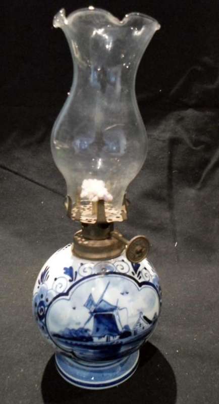 Delft Lamp - Low Price - Bid Now!!!